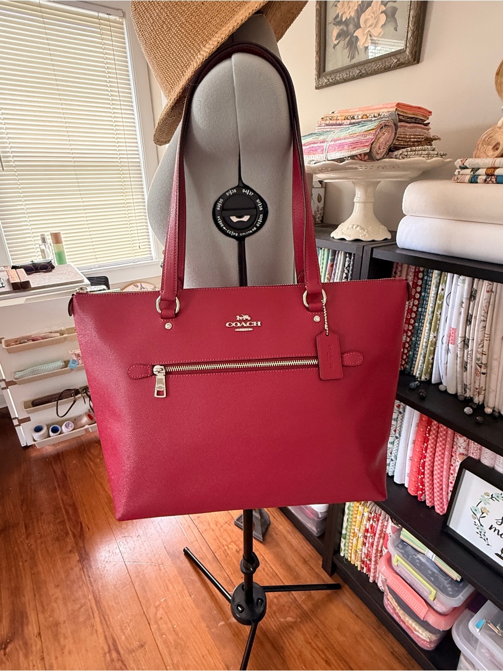 Coach Gallery Tote in Crossgrain Leather Deep Pink F79608 - EUC